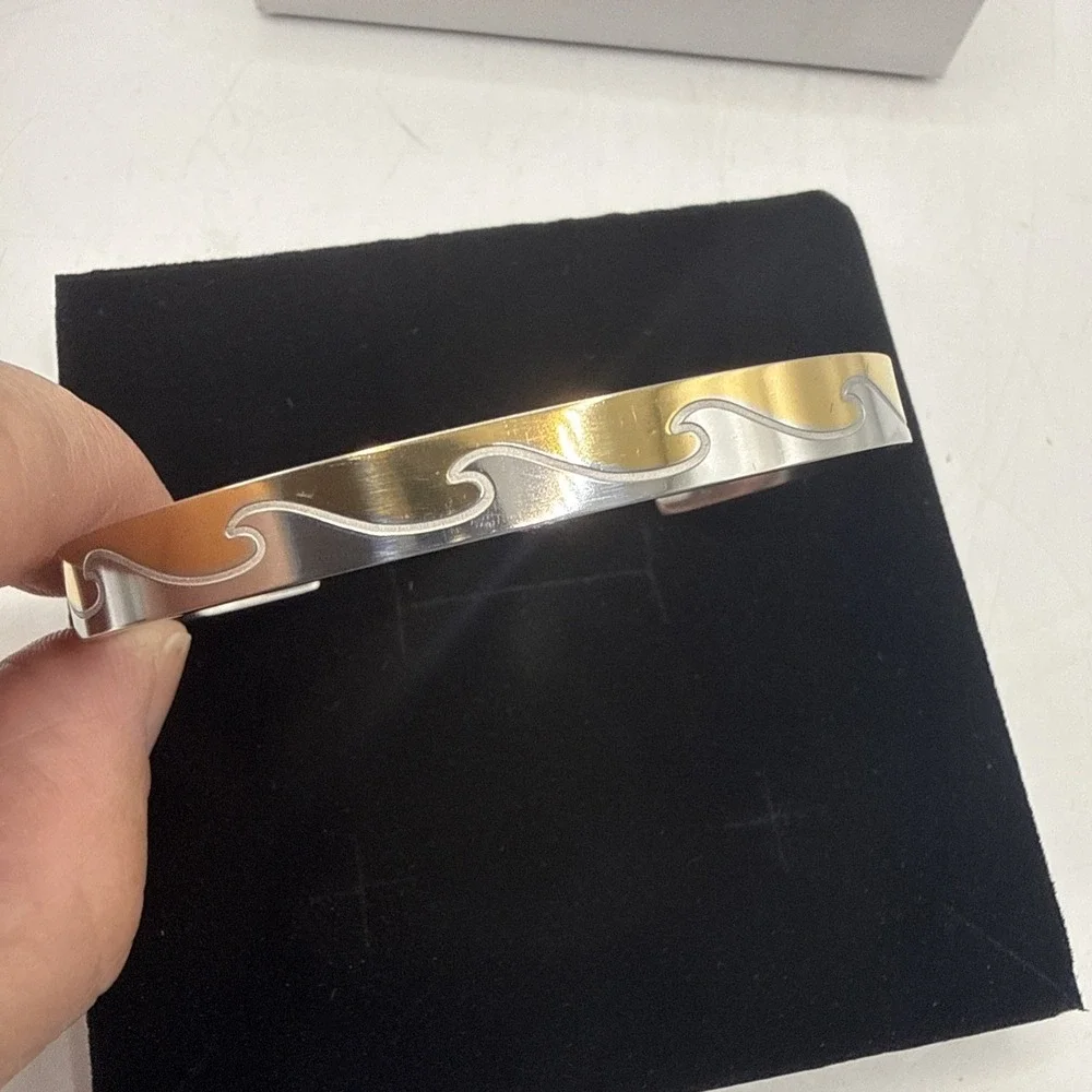 Badass Girl Gang  with quote inside Cuff Bracelet Waves On Outside‎ NEW
